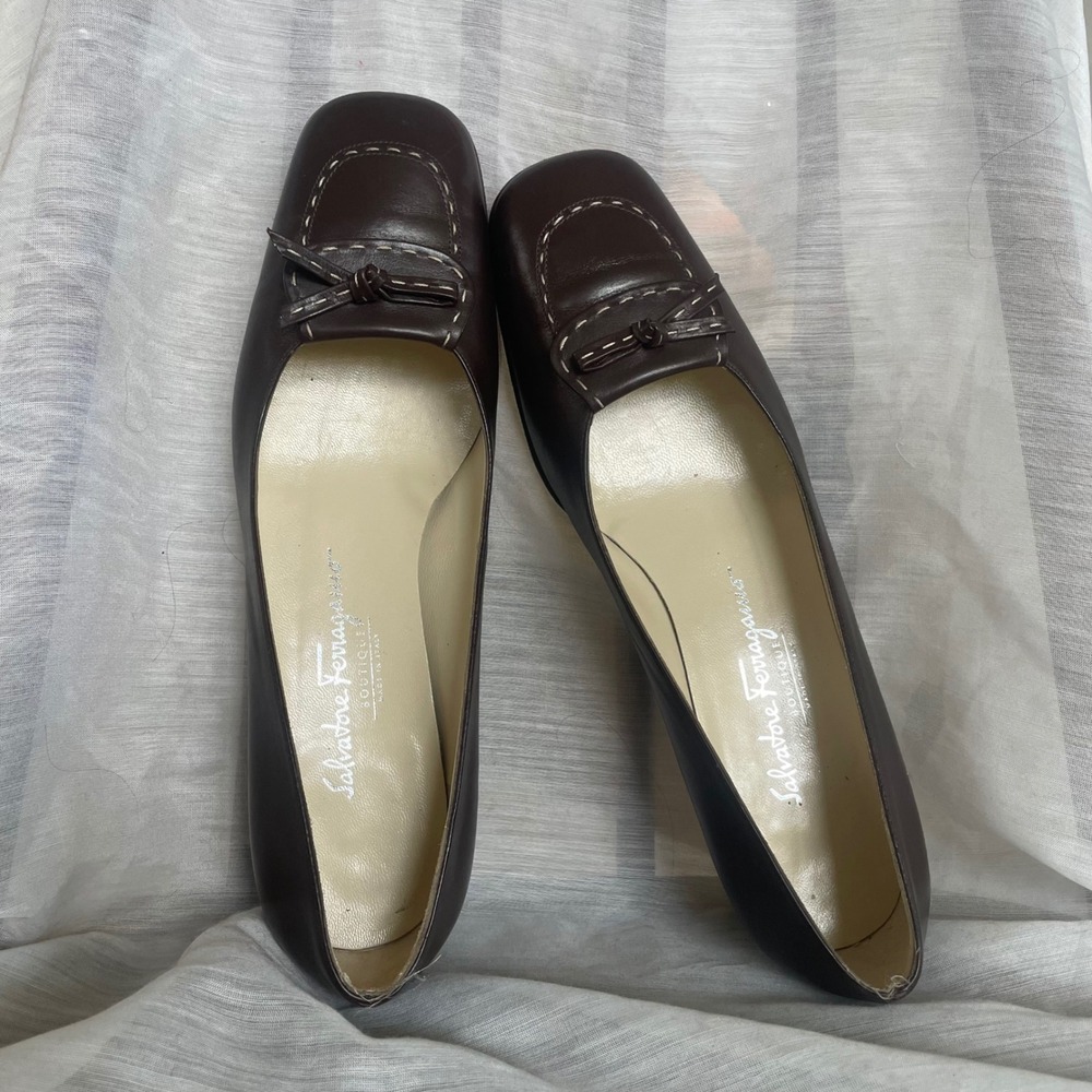 Vintage Salvatore Ferragamo Brown Leather Ballet Kitten Heel Flats